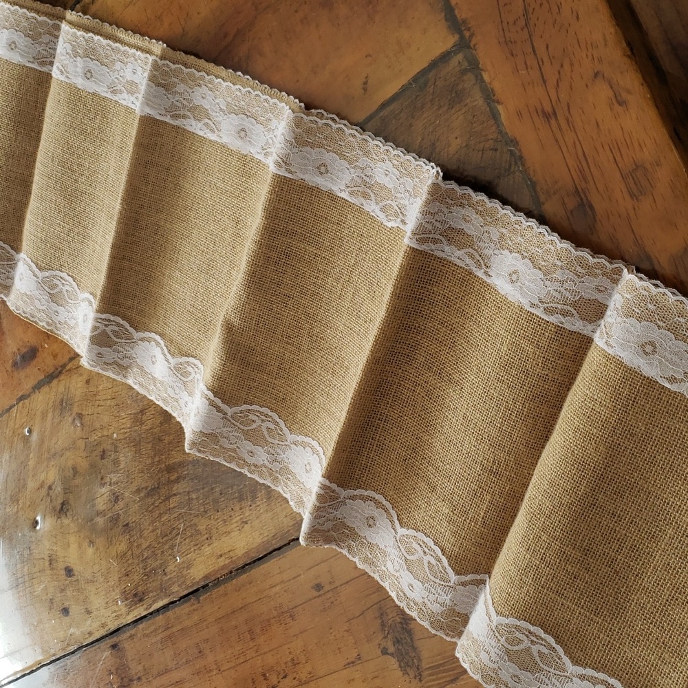 COUNTRY HARVEST TABLE RUNNER - Picture 2 of 3